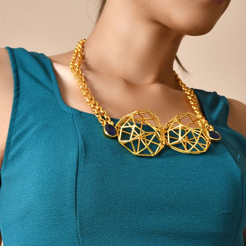 Gold Plated Cutwork Pattern Pendant Necklace