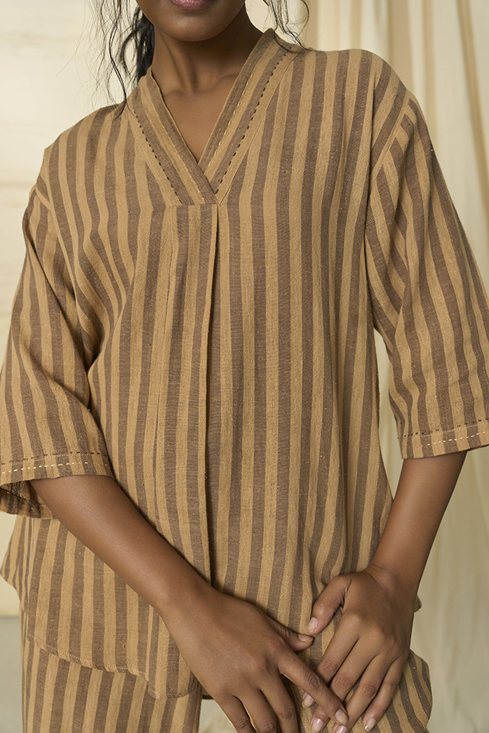 Desert V Neck Set