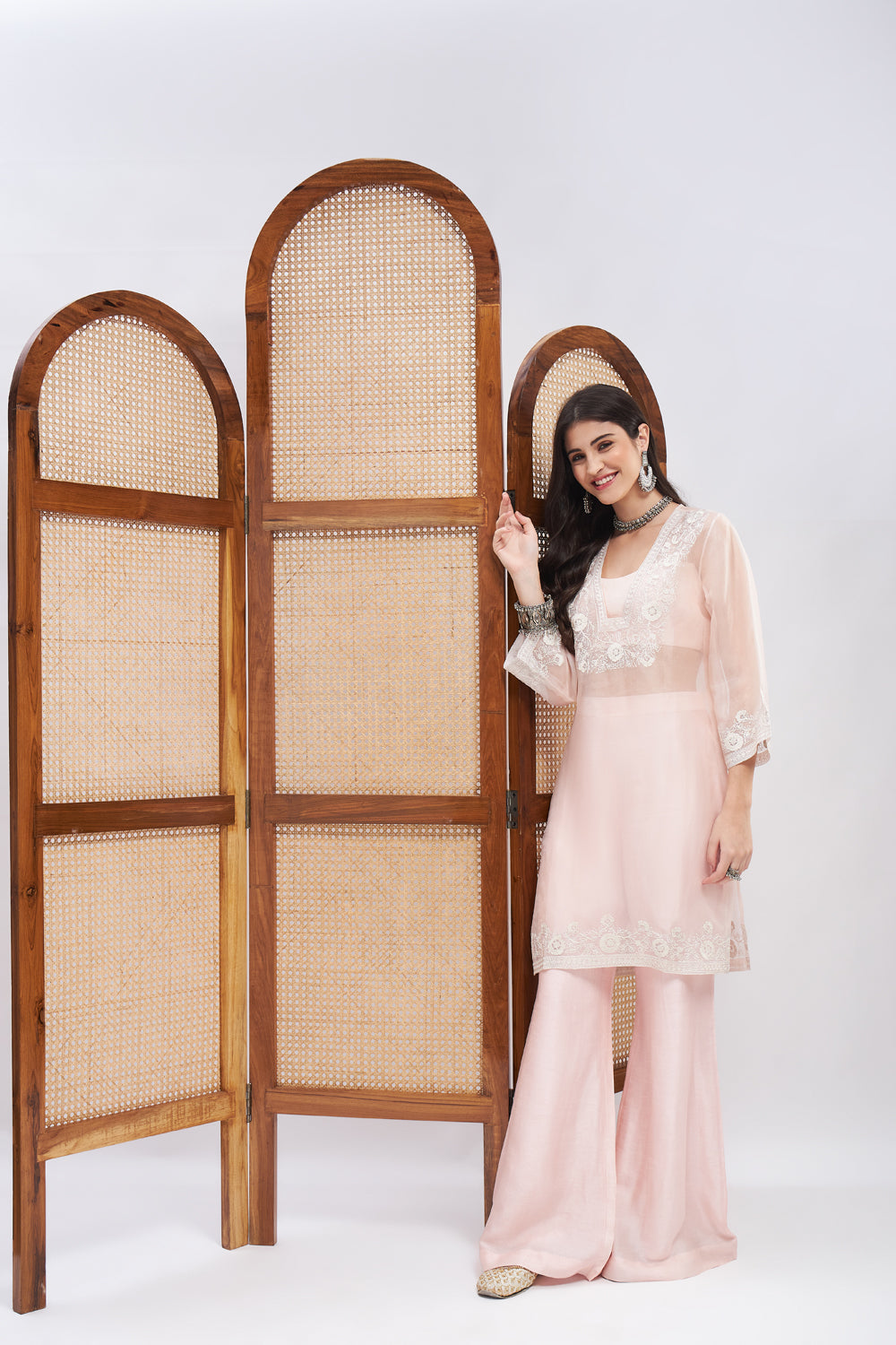 Aari Embroidered Shrug Kurta Set