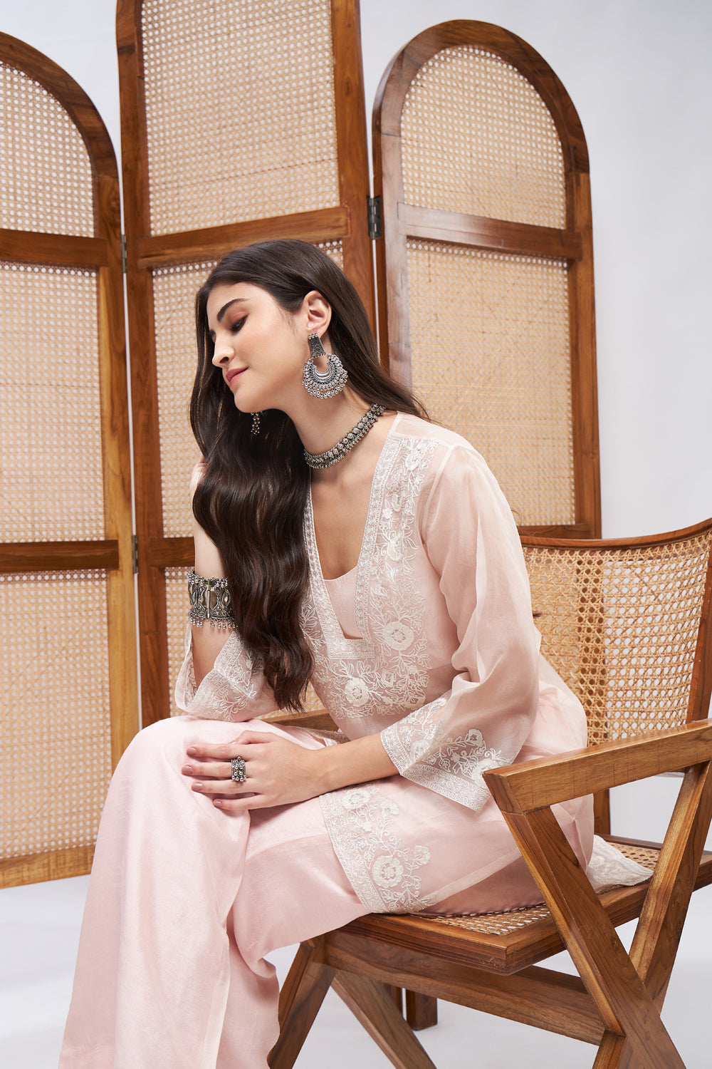 Aari Embroidered Shrug Kurta Set