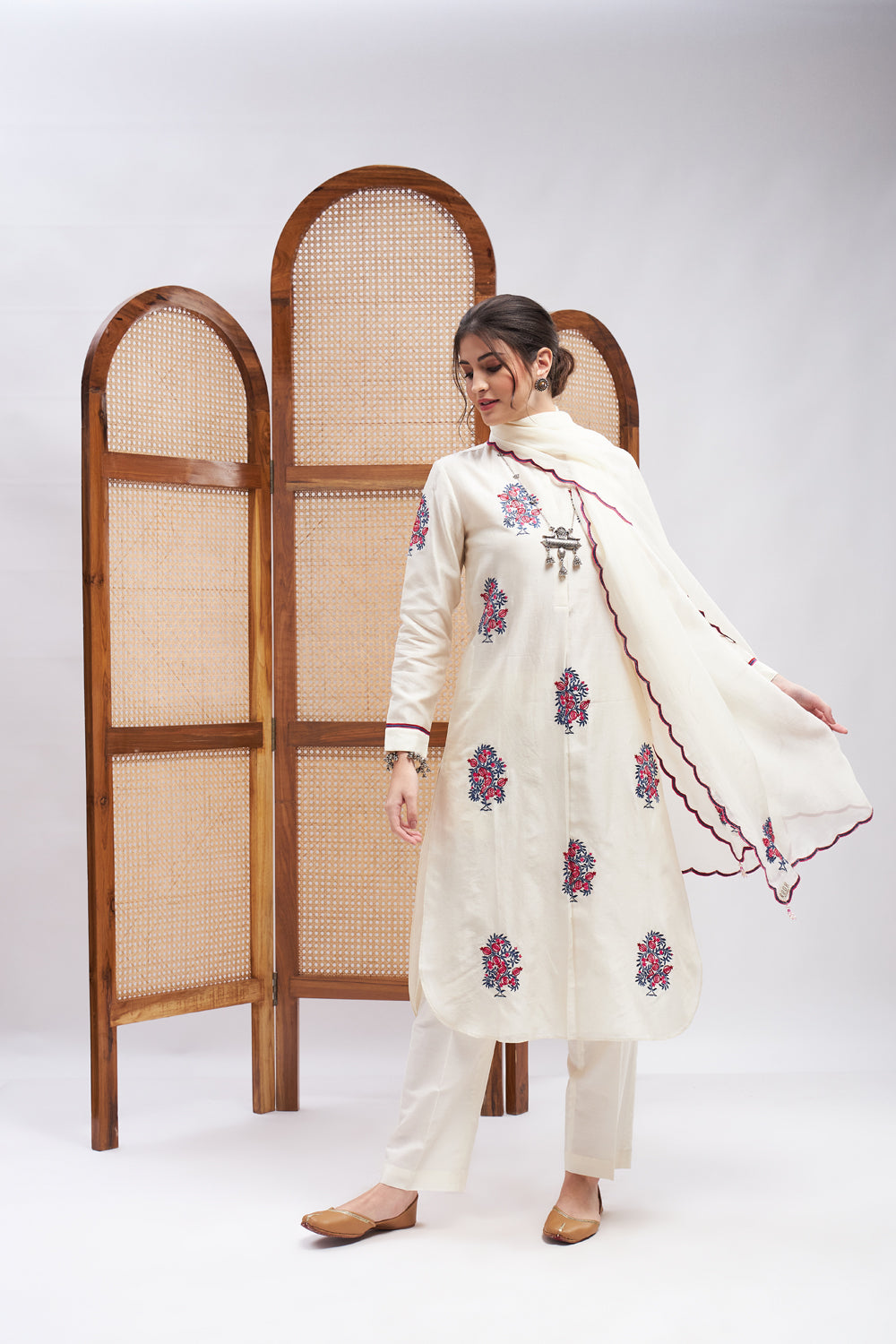 Sarang Resham Embroidered Kurta Set