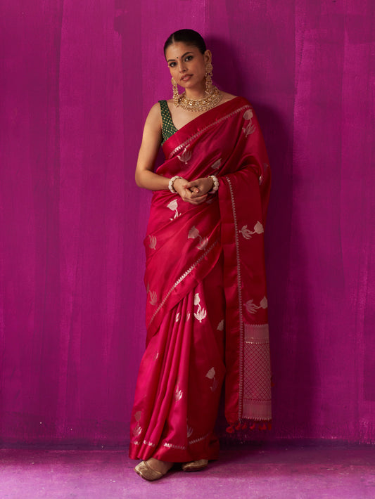 Magenta Floral Motif & Jaal Pallu Saree