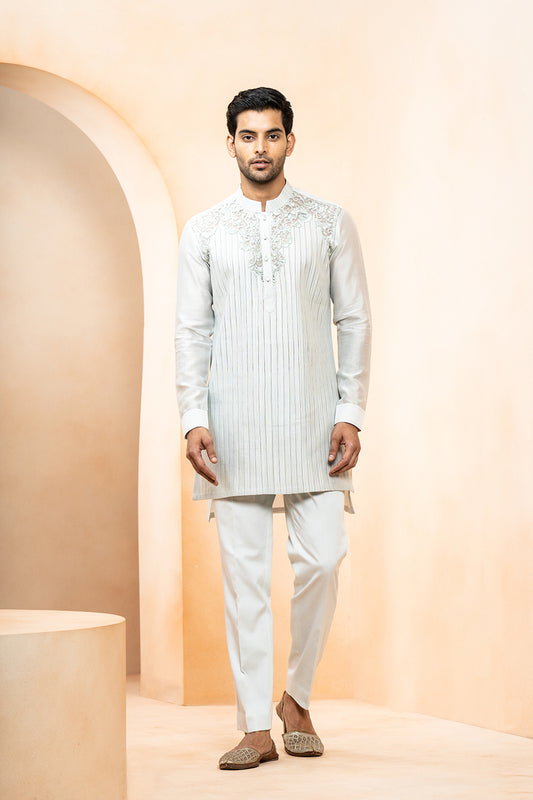 Grey Chanderi Floral Placement Embroidered Kurta With Pyjama Pant For Men