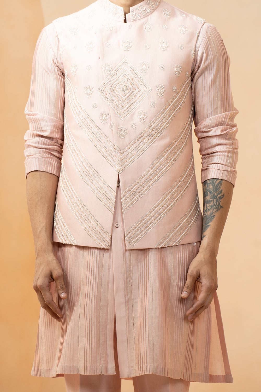 Pink Chanderi Embroidered Thread Geometric Bundi Kurta Set For Men