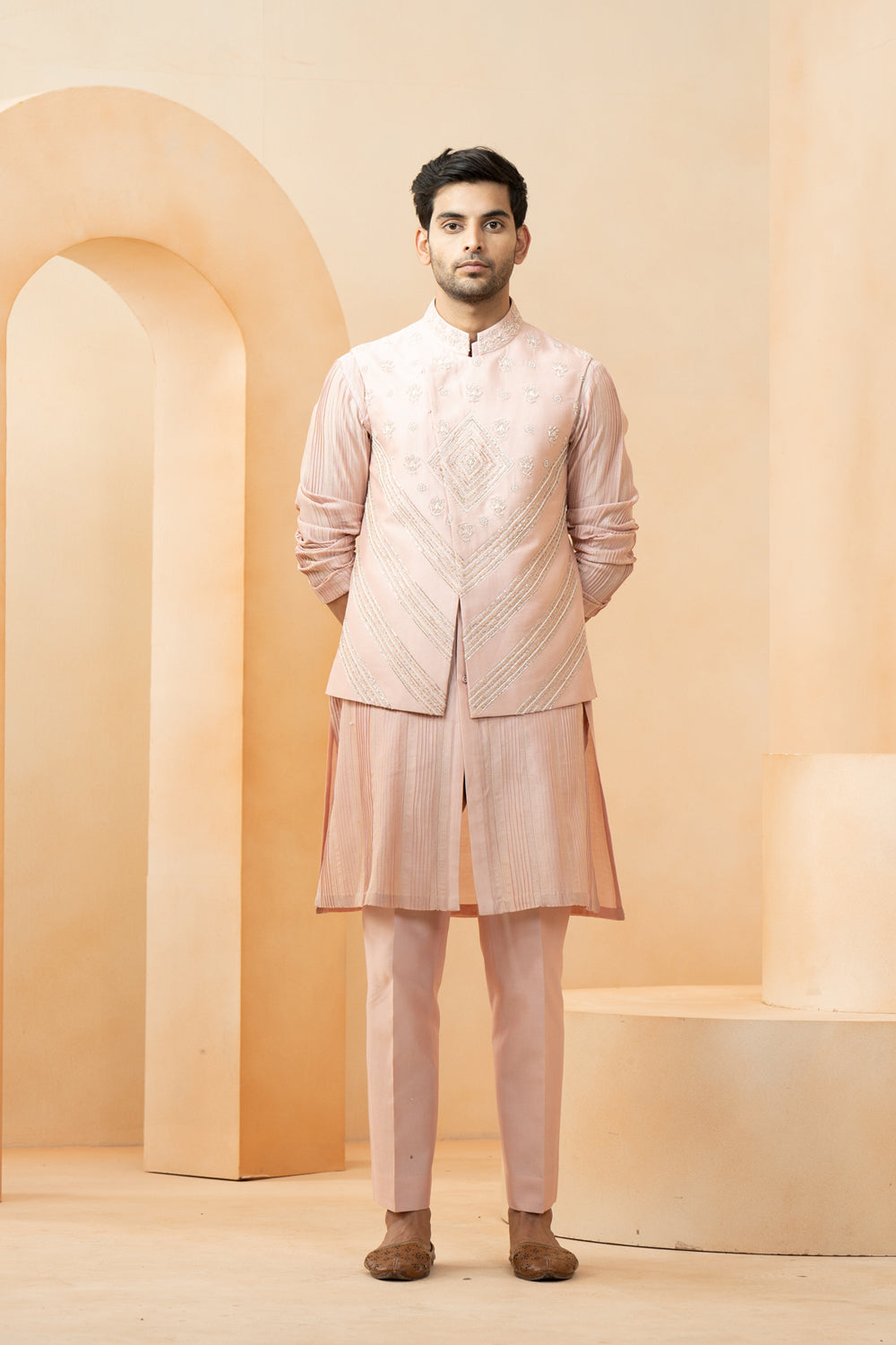 Pink Chanderi Embroidered Thread Geometric Bundi Kurta Set For Men