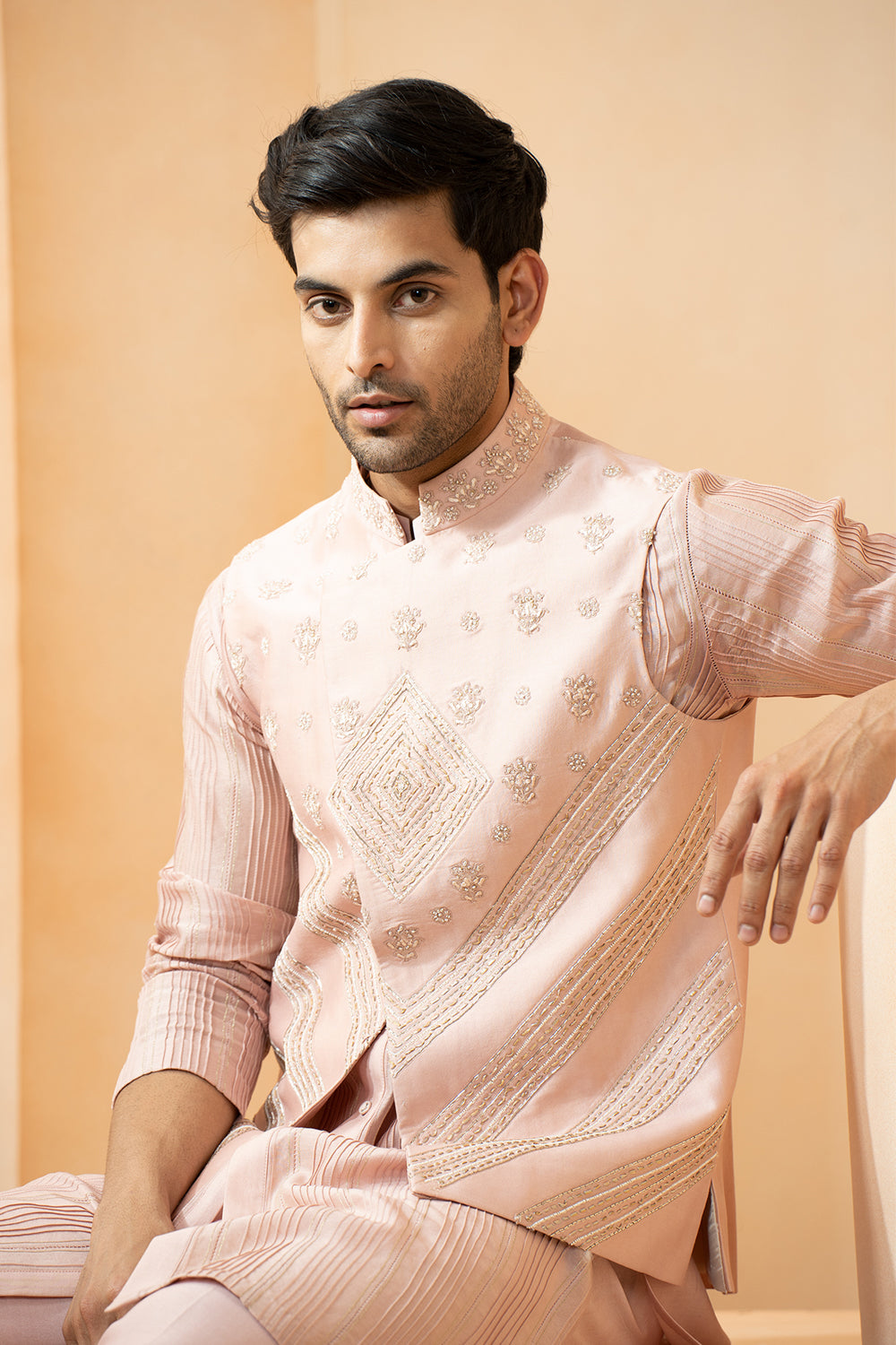 Pink Chanderi Embroidered Thread Geometric Bundi Kurta Set For Men