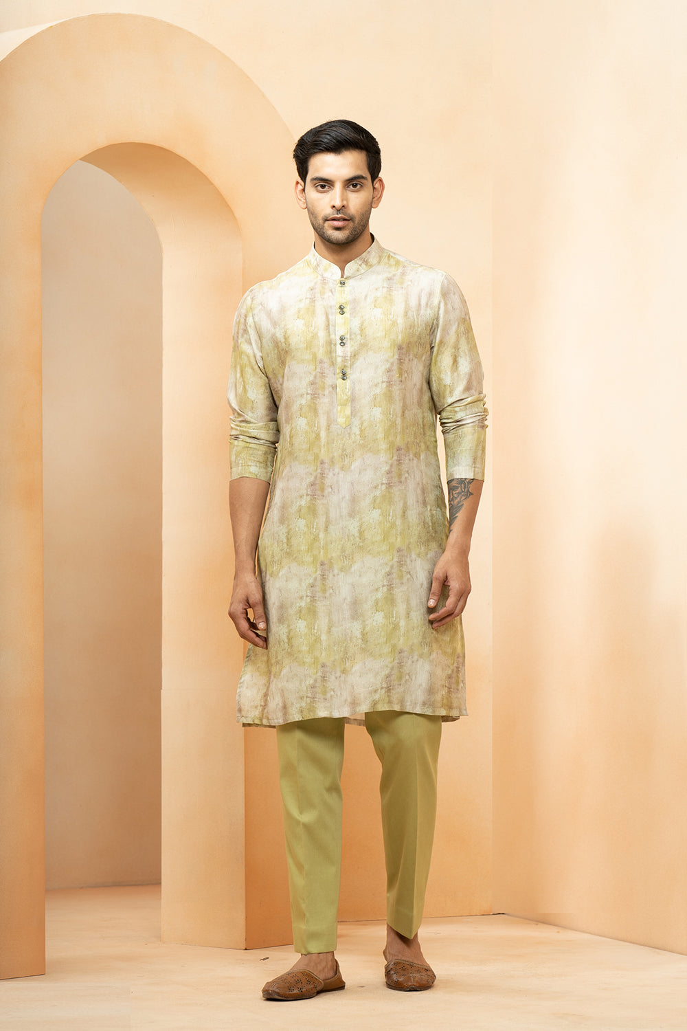 Green Chanderi Bandhani Pattern Bundi Kurta Set For Men