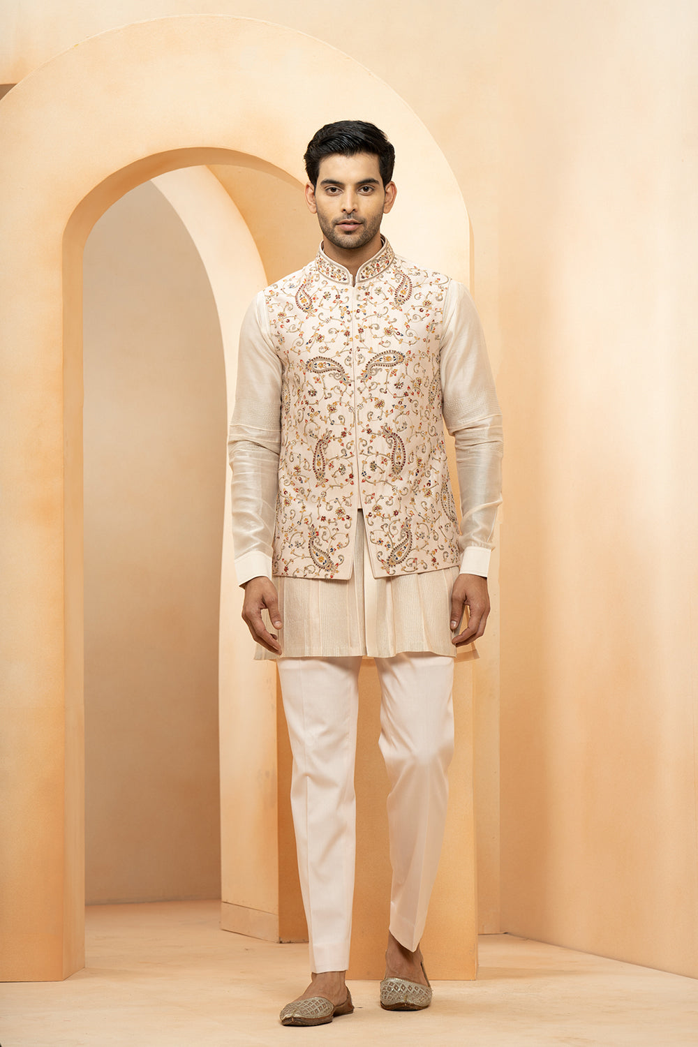 Pink Paisley Embroidered Bundi Kurta Set For Men