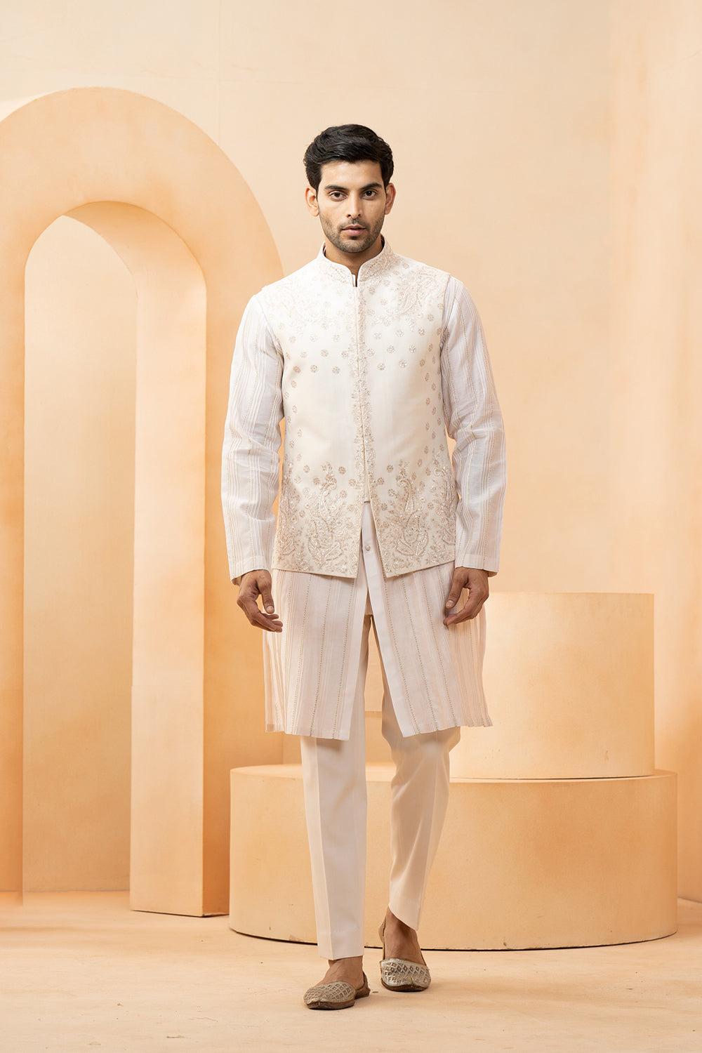 Ivory Chanderi Embroidered Thread Paisley Bundi Kurta Set For Men