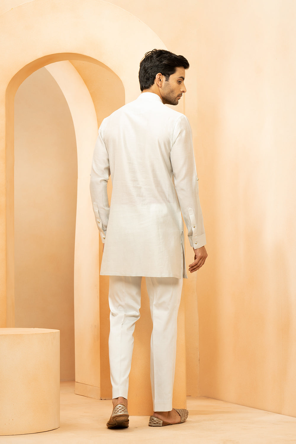 Grey Chanderi Pintuck Short Kurta With Pyjama Pant For Men