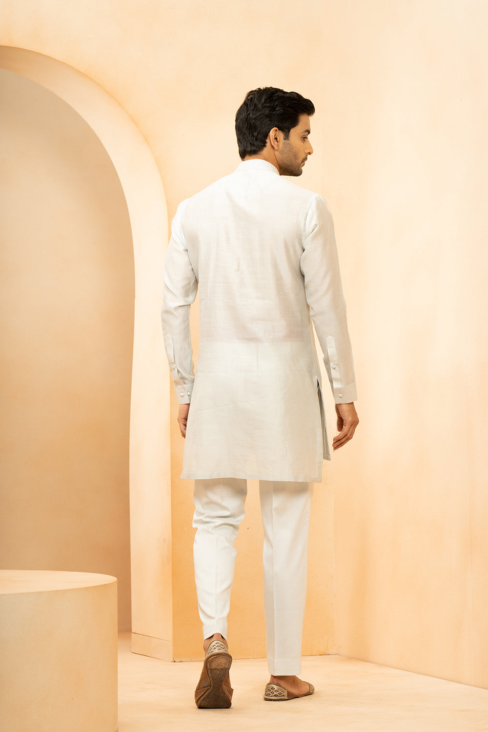 Grey Chanderi Floral Placement Embroidered Kurta With Pyjama Pant For Men