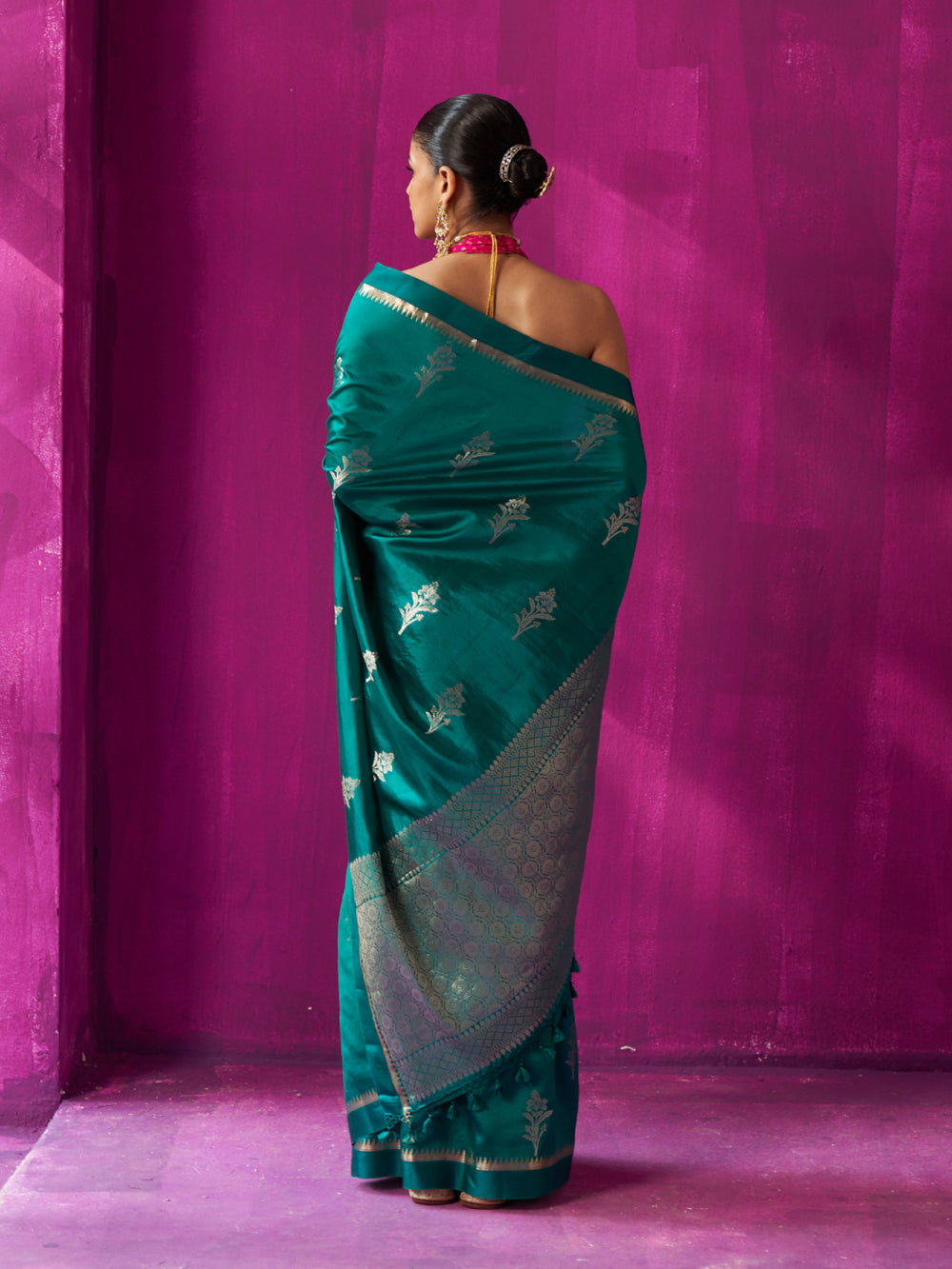 Green Floral Motif & Jaal Pallu Saree