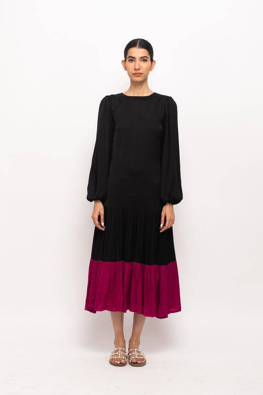 Black-Wine Gather Maxi Dress