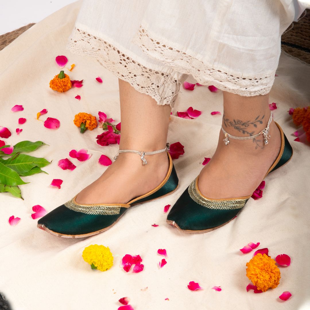 Handcrafted Emerald Green Juttis