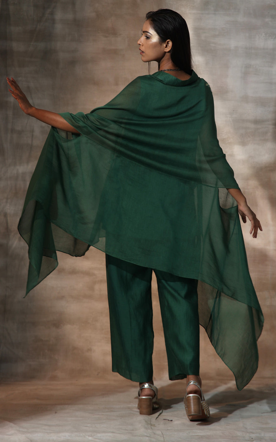 Green Hand Embroiderd Kaftan Set