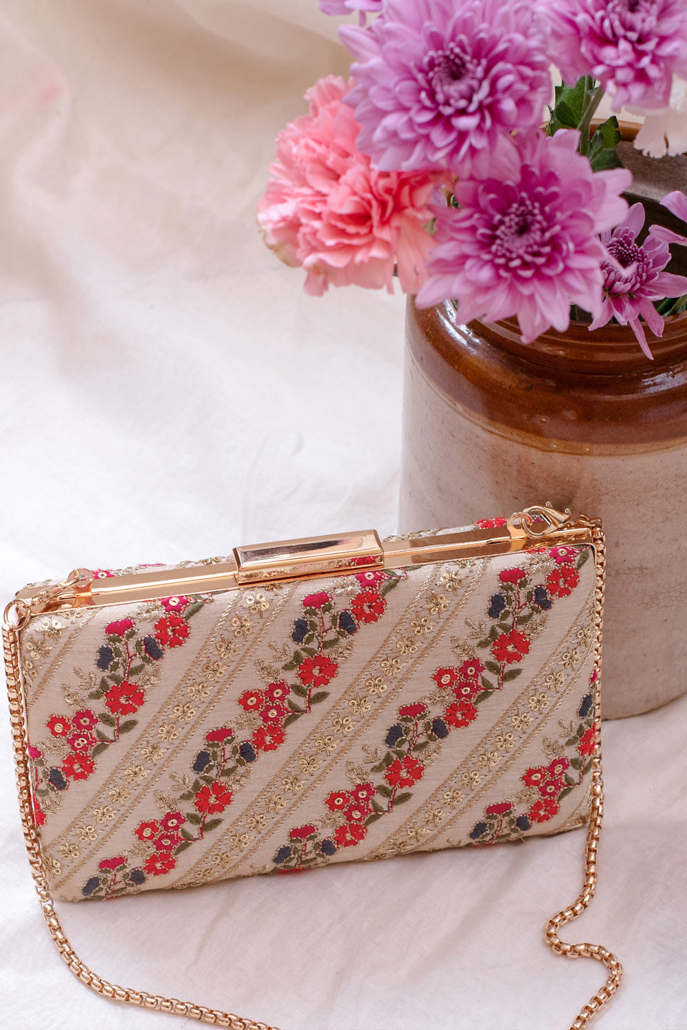 Resham Box Clutch