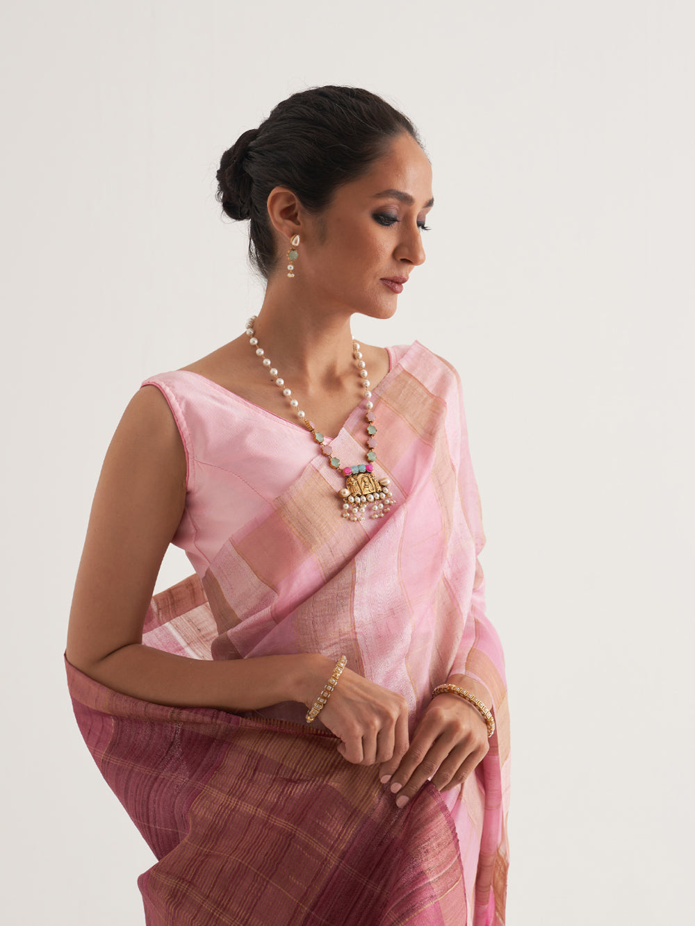 Vertical Pink & Golden Stripes Saree