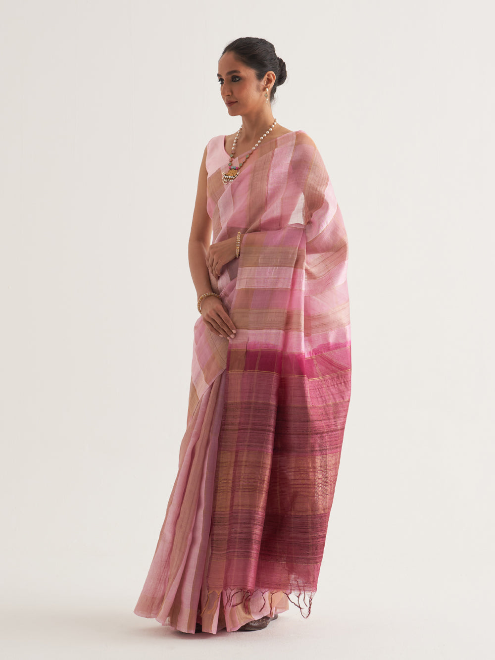 Vertical Pink & Golden Stripes Saree