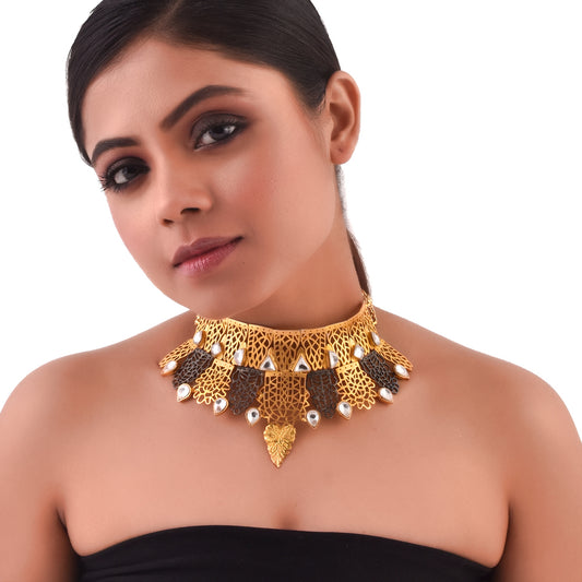 Gold Plated Kundan Embellished Necklace