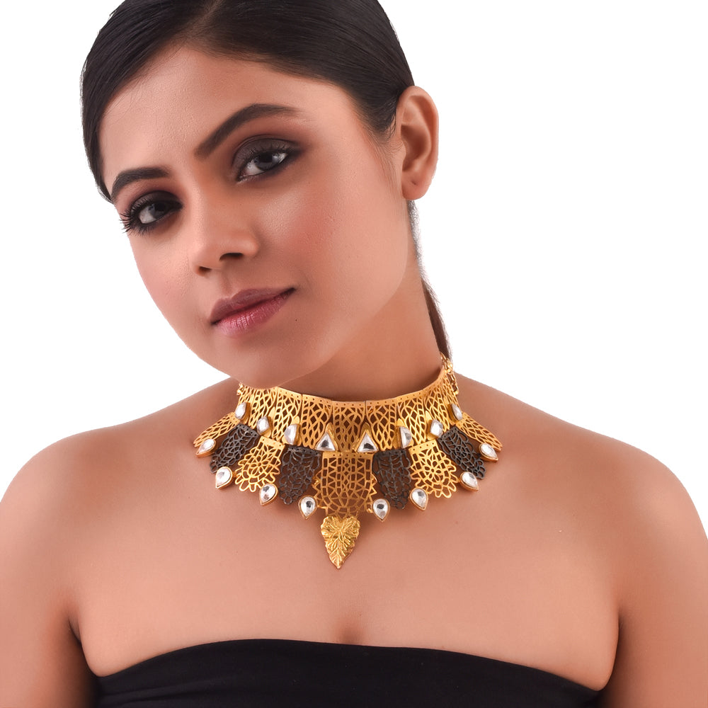 Gold Plated Kundan Embellished Necklace